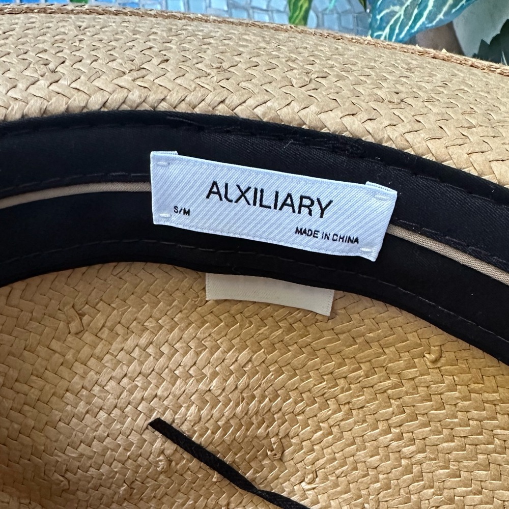 Aritzia Auxiliary Fedora in natural/black, s/m - Picture 6 of 6